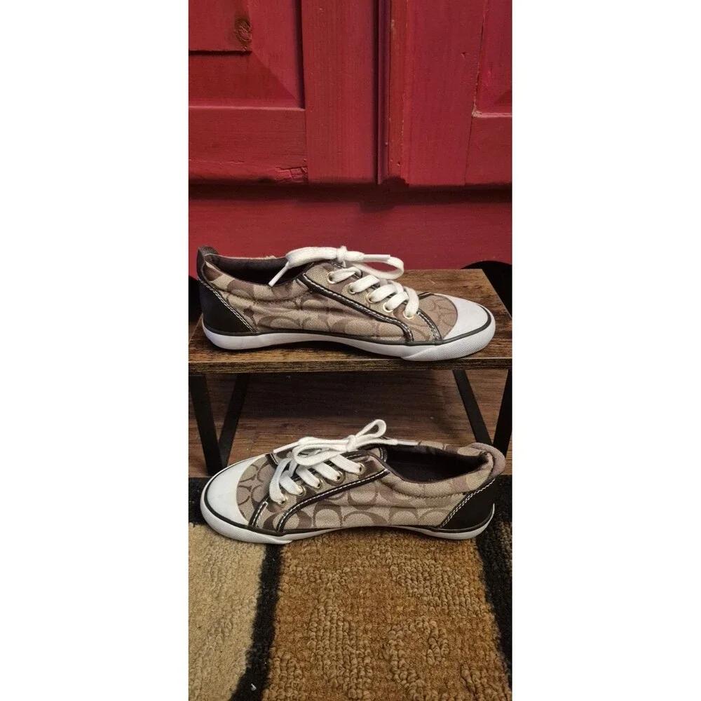Coach 6.5 B Barret Signature Sneakers In Brown & Tan Flat Lace Ups Womens EUC